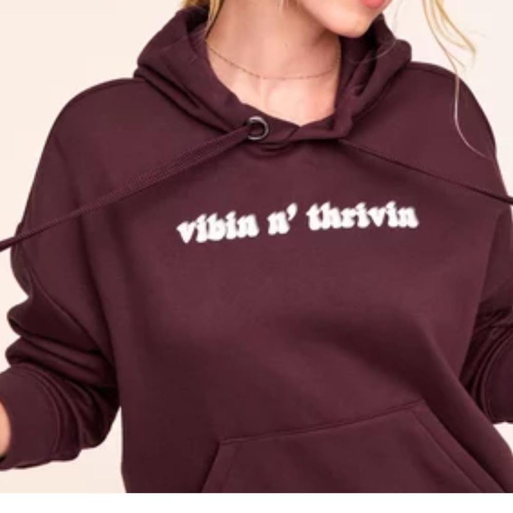 Adore Me Women’s “vibin n’ thrivin” Sweatshirt Hoodie color wine Like New Medium